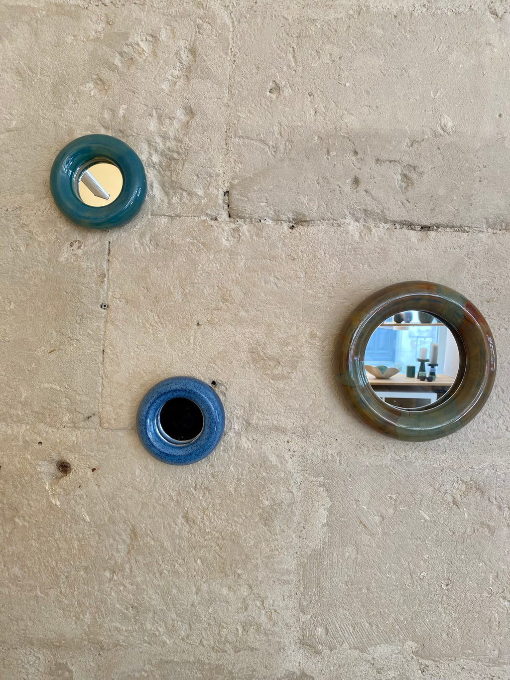 Le petit miroir rond